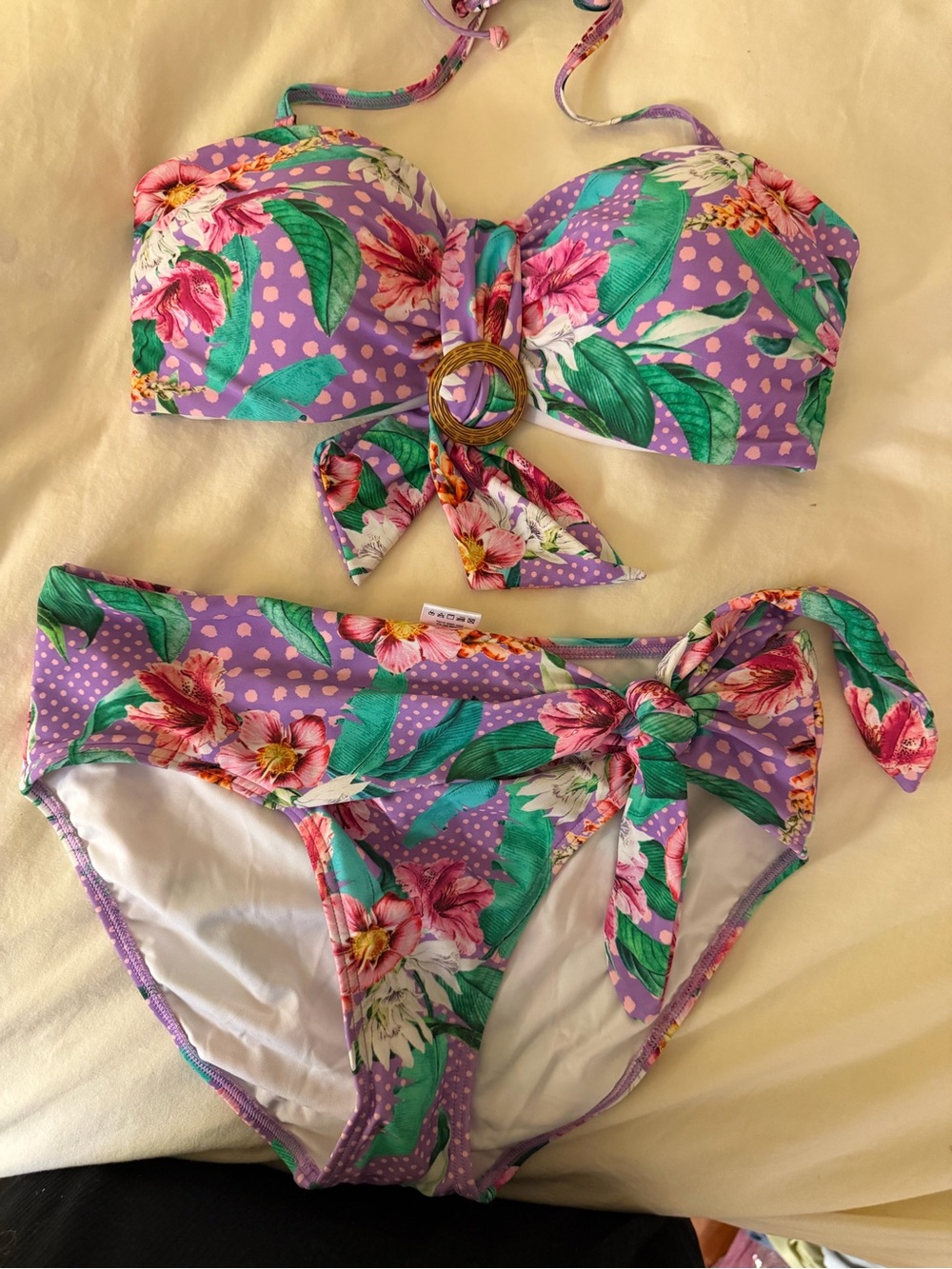 Swimsuit!💚💜
VENUS 
Floral Purple and Green Bandeau and bottoms!